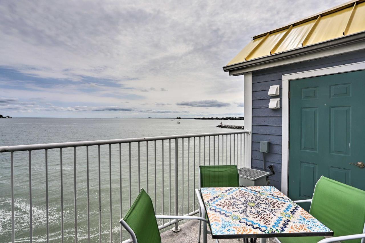 Resort-Style Condo With Lake-View Balcony! Put-in-Bay Exterior photo