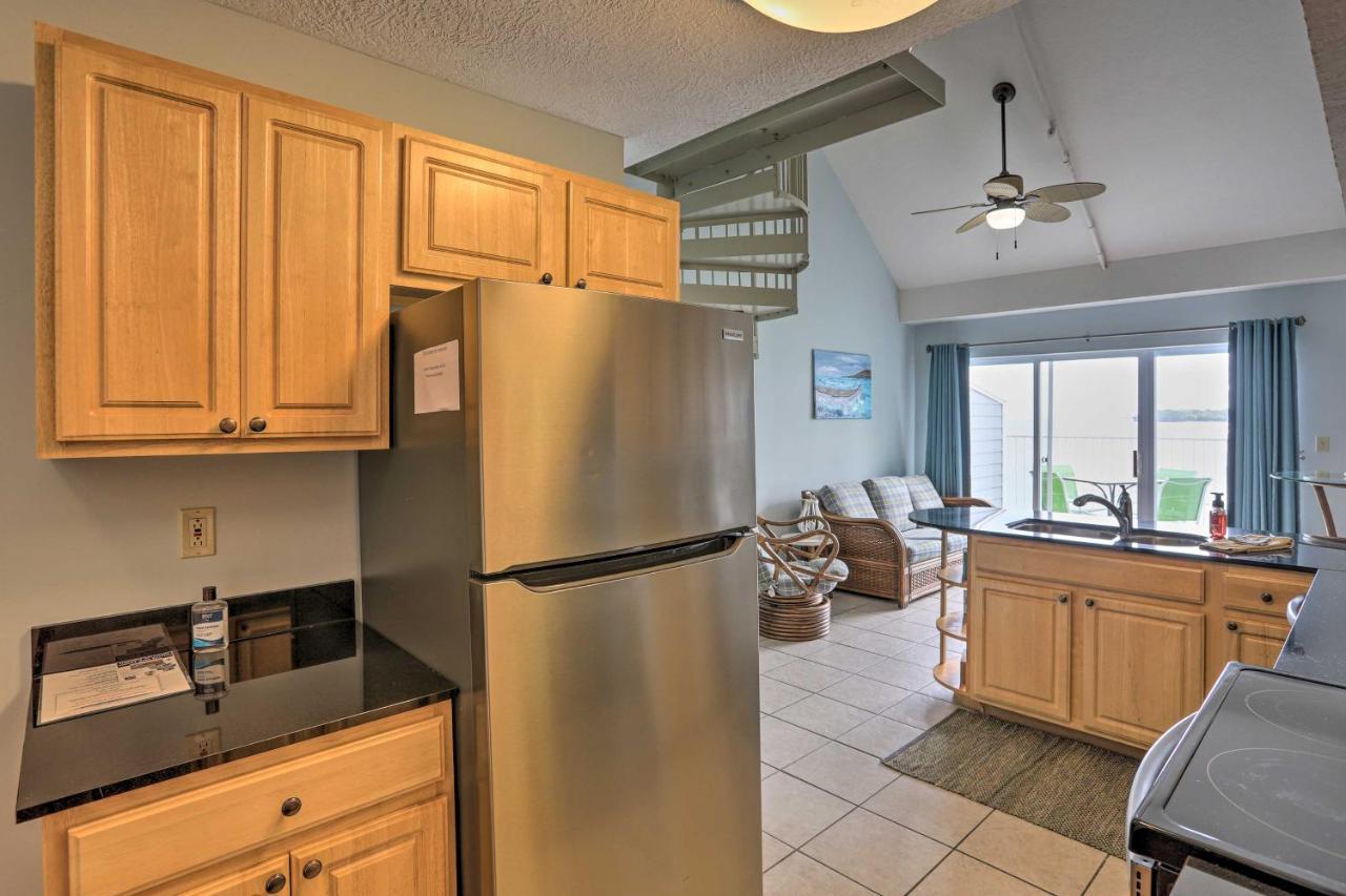 Resort-Style Condo With Lake-View Balcony! Put-in-Bay Exterior photo
